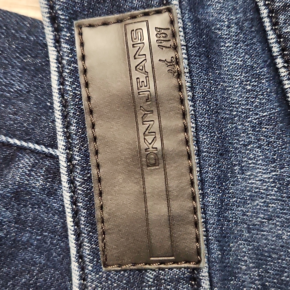 DKNY Jeans Mid Rise Distressed Stretch Cropped Ankle Blue Jeans Women's 06 - Picture 6 of 14